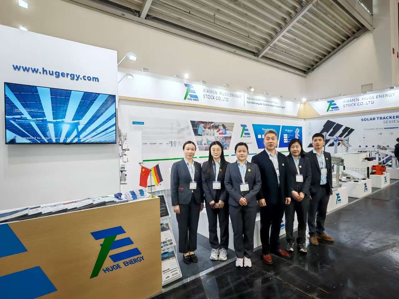نور را به جهان هدیه می‌دهیم! لحظات درخشان انرژی عظیم را در نمایشگاه Intersolar Europe 2025 کاوش کنید